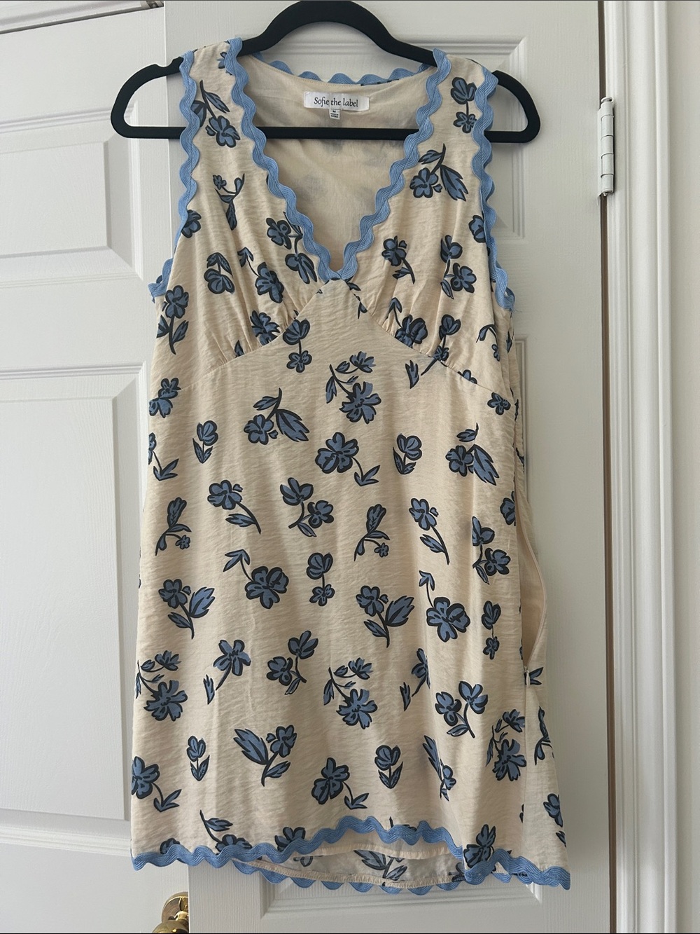 Cream & Blue Floral Shift Minidress